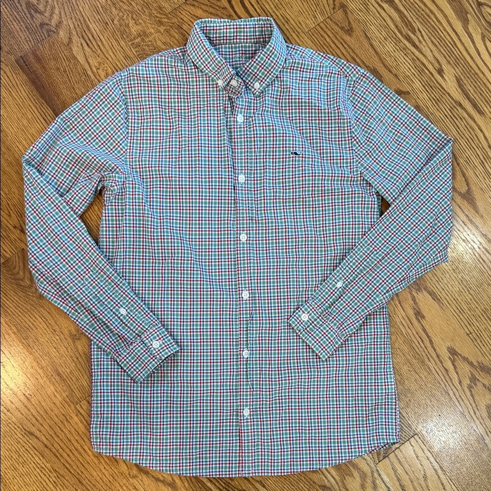 Boy’s Vineyard Vines Button Down/Button Up Shirt. Size XL. Like New Condition.